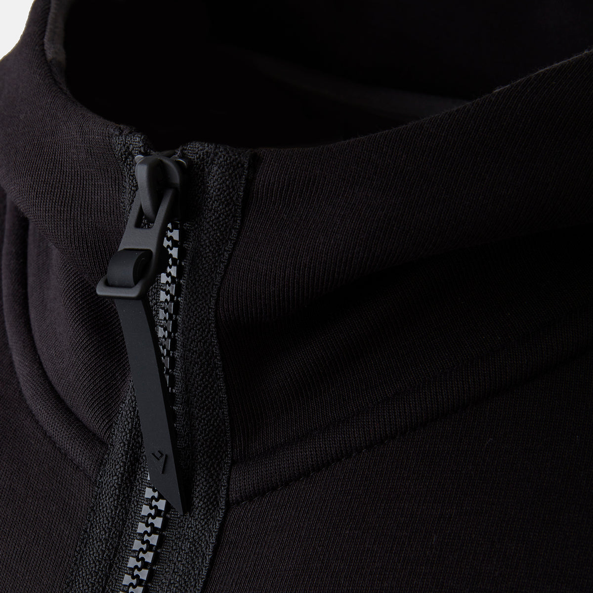 veste-zippee-lou-rugby-noir-26-27-travel-only-5