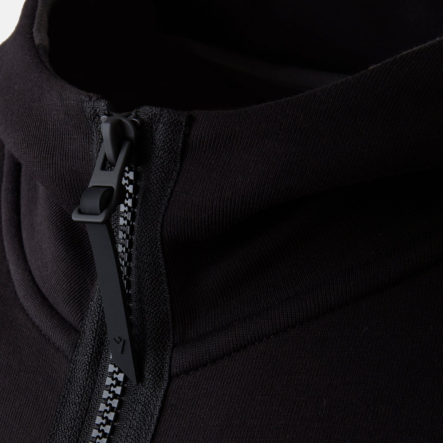 veste-zippee-lou-rugby-noir-26-27-travel-only-5