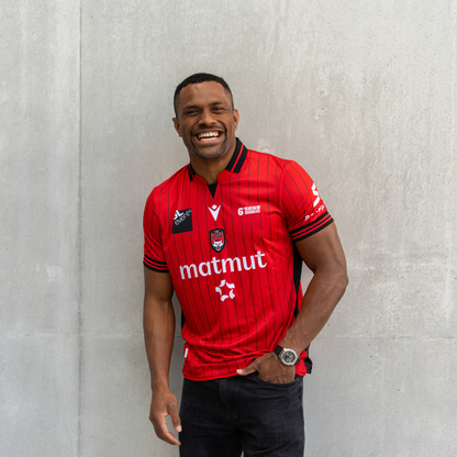 maillot 2025-2026 du lou rugby porté par un joueur pro